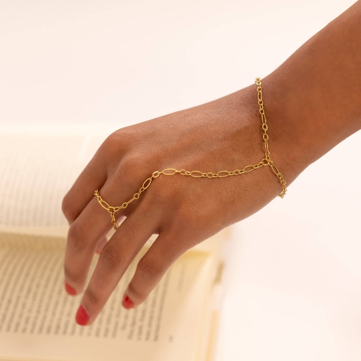Steel Hammered Oval Hand Chain