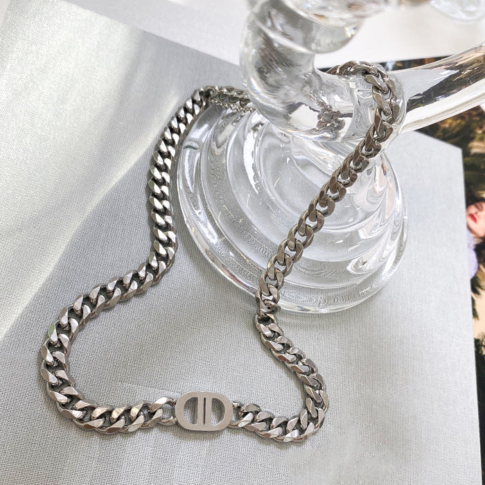 The Silver Cuban Oval Motif Necklace
