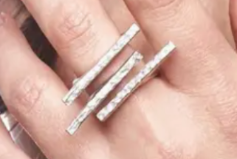 3 Bar Modern Ring