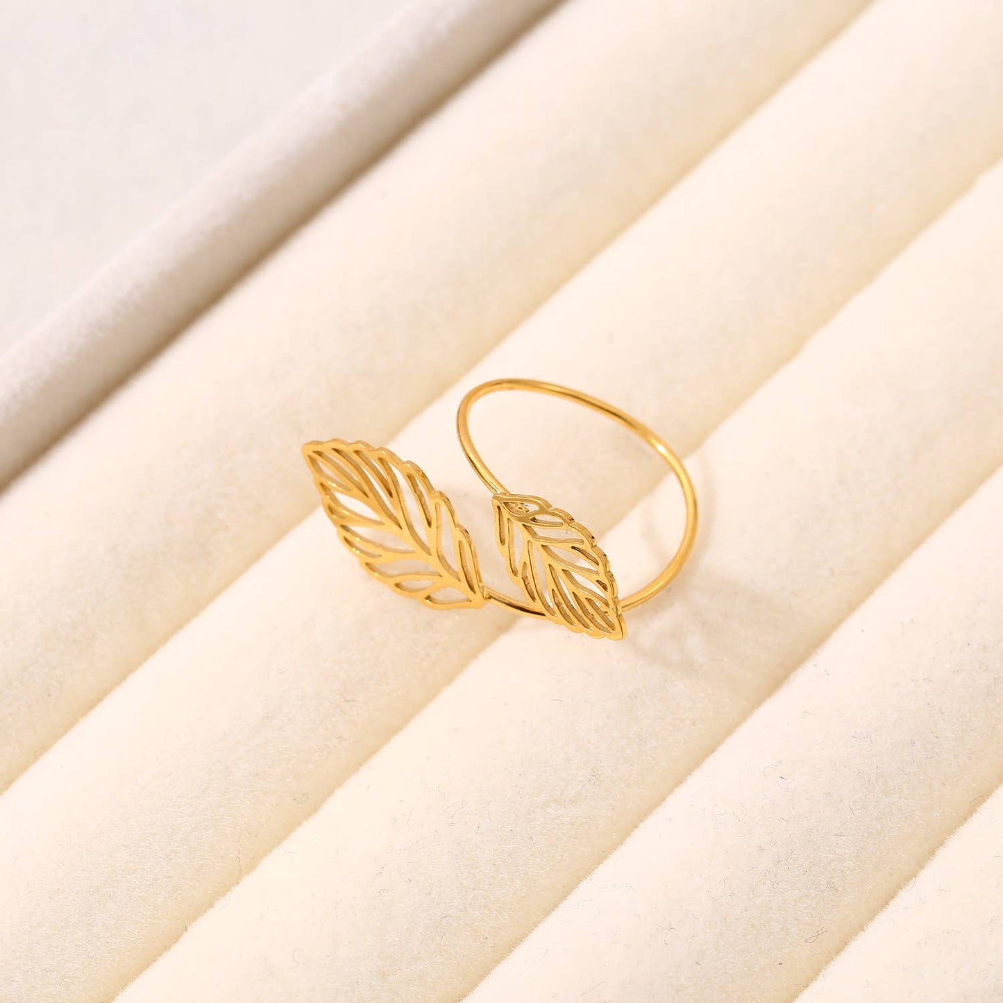 Fine Leaf Gold Ring Front Opening