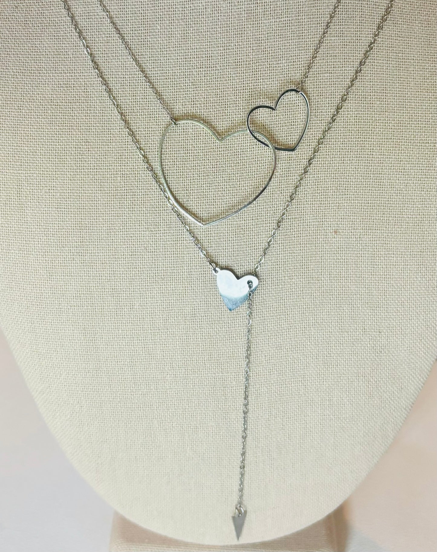 Two crossed hearts pendant necklace